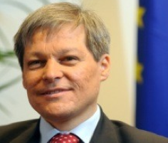 CIOLOS SEEKS FREEZE ON .WINE, .VIN DOMAIN REGISTRATION